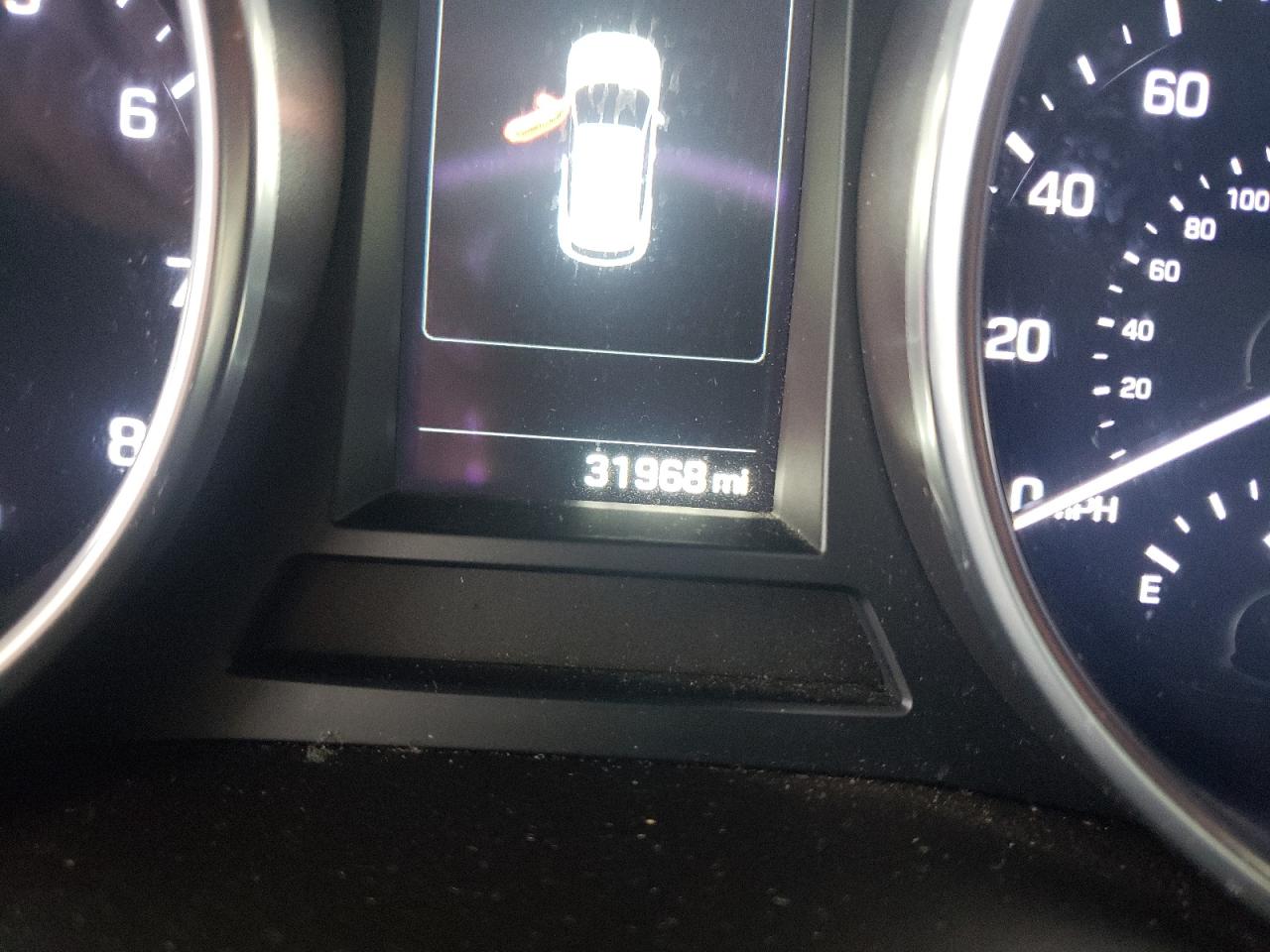 Photo 8 from auction – 2018 HYUNDAI SANTA FE S with VIN 5NMZU3LB4JH077966