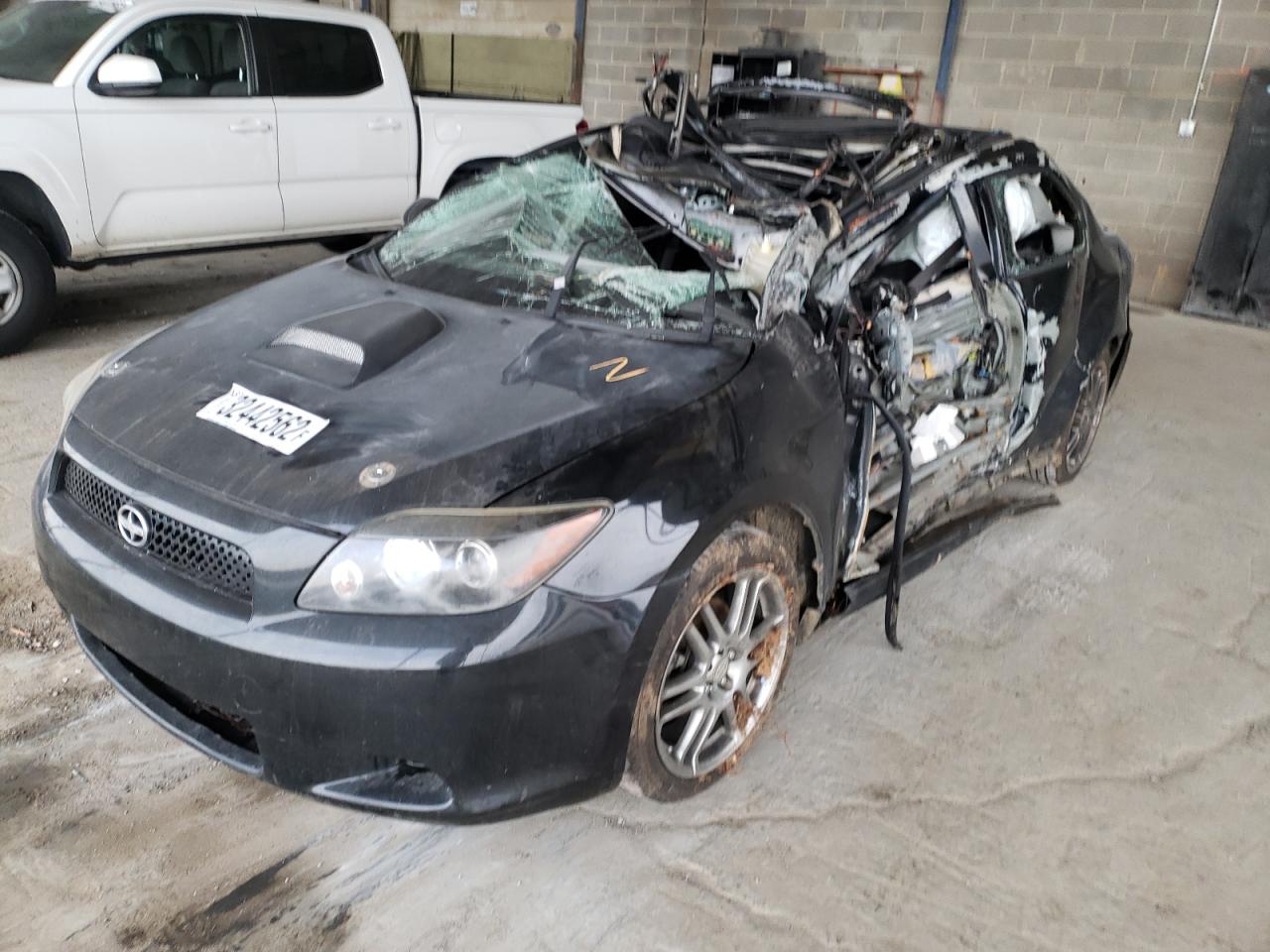 Photo 2 from auction – 2008 TOYOTA SCION TC with VIN JTKDE167180242944