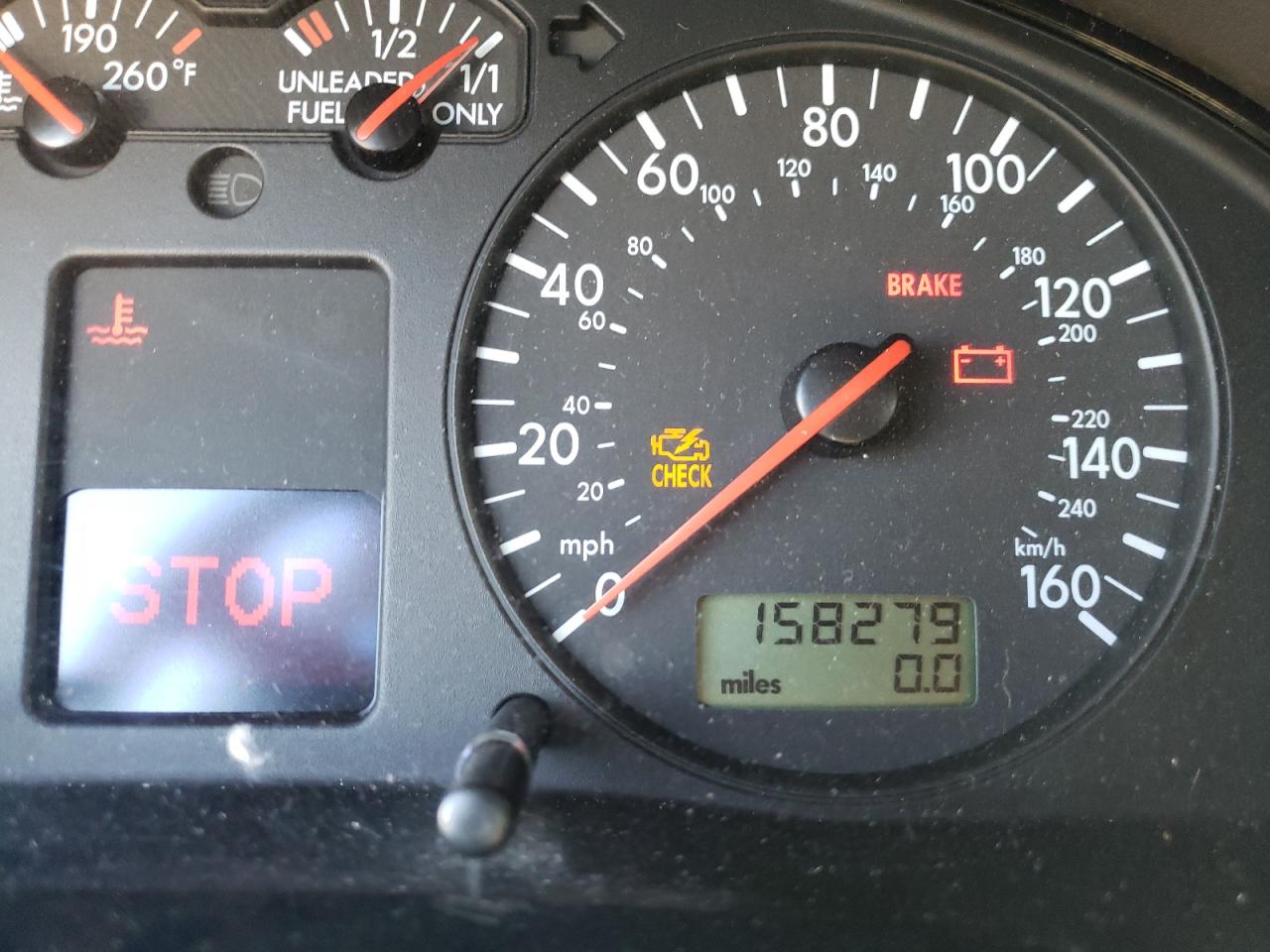 Photo 8 from auction – 2001 VOLKSWAGEN PASSAT GLS with VIN WVWAC63B71P048020