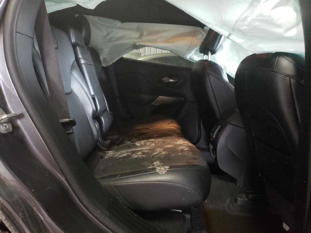 Photo 6 from auction – 2019 JEEP CHEROKEE L with VIN 1C4PJMDX6KD362985