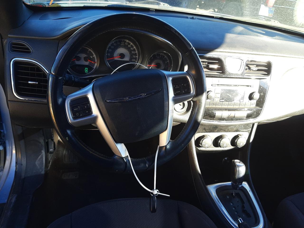 Photo 9 from auction – 2012 CHRYSLER 200 TOURIN with VIN 1C3BCBEG5CN281533