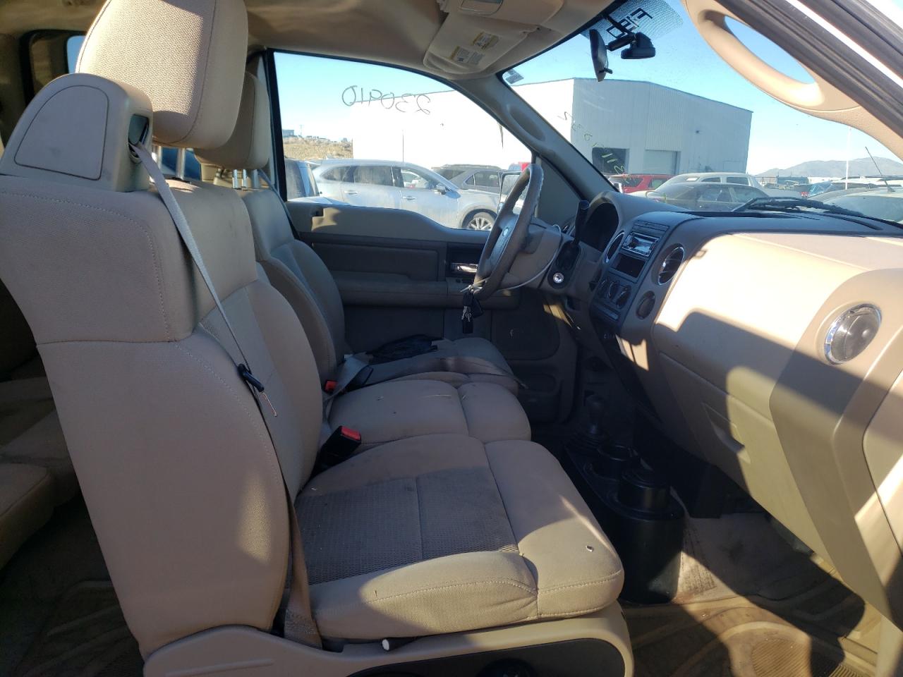 Photo 5 from auction – 2004 FORD F150 with VIN 1FTPX14504FA18359
