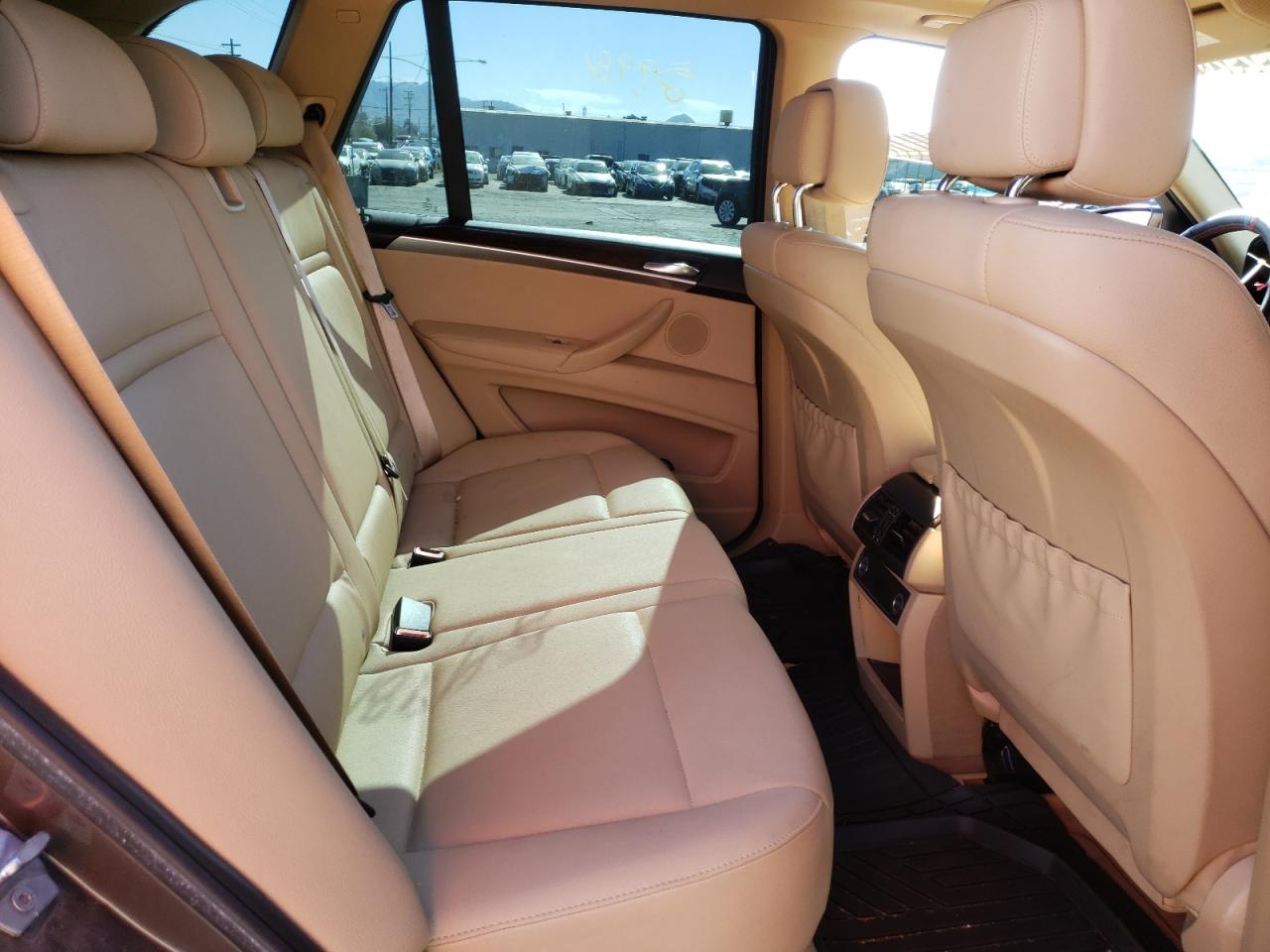 Photo 6 from auction – 2013 BMW X5 XDRIVE3 with VIN 5UXZV4C5XD0E03367