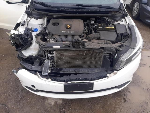 Photo 7 from auction – 2017 KIA FORTE LX with VIN 3KPFK4A79HE085673