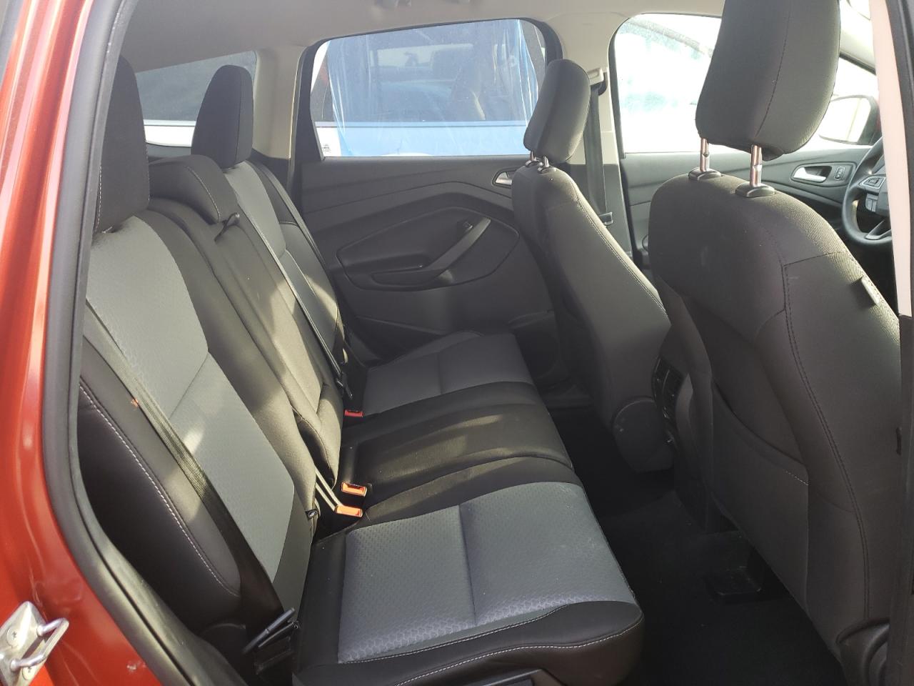 Photo 6 from auction – 2019 FORD ESCAPE SE with VIN 1FMCU0GDXKUB99317
