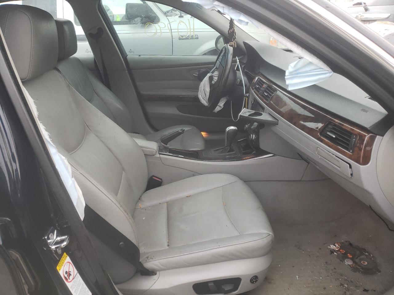 Photo 5 from auction – 2007 BMW 335 I with VIN WBAVB735X7PA89142