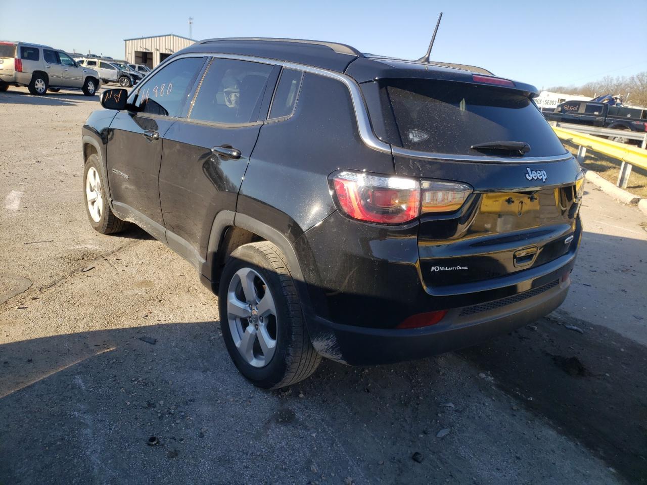 Photo 3 from auction – 2018 JEEP COMPASS with VIN 3C4NJCBB5JT166201