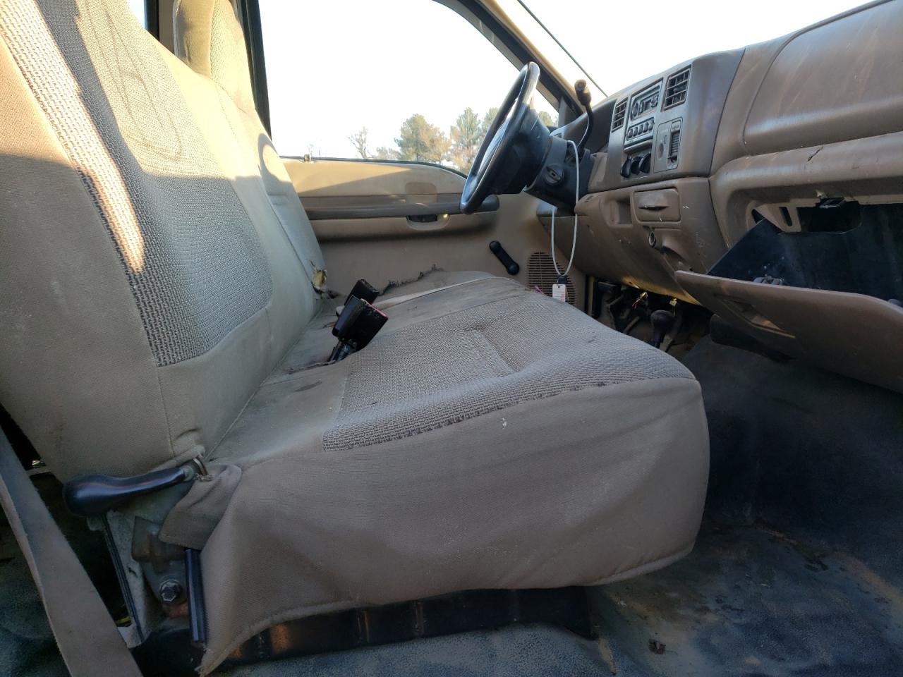 Photo 5 from auction – 2002 FORD F250 SUPER with VIN 1FTNF21L82ED19080