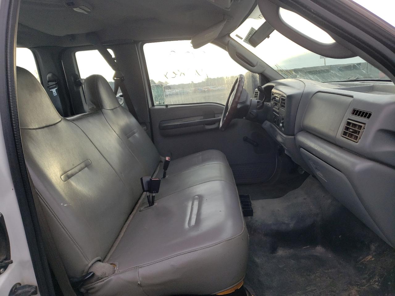 Photo 5 from auction – 2004 FORD F250 SUPER with VIN 1FTNX20L74EA76914