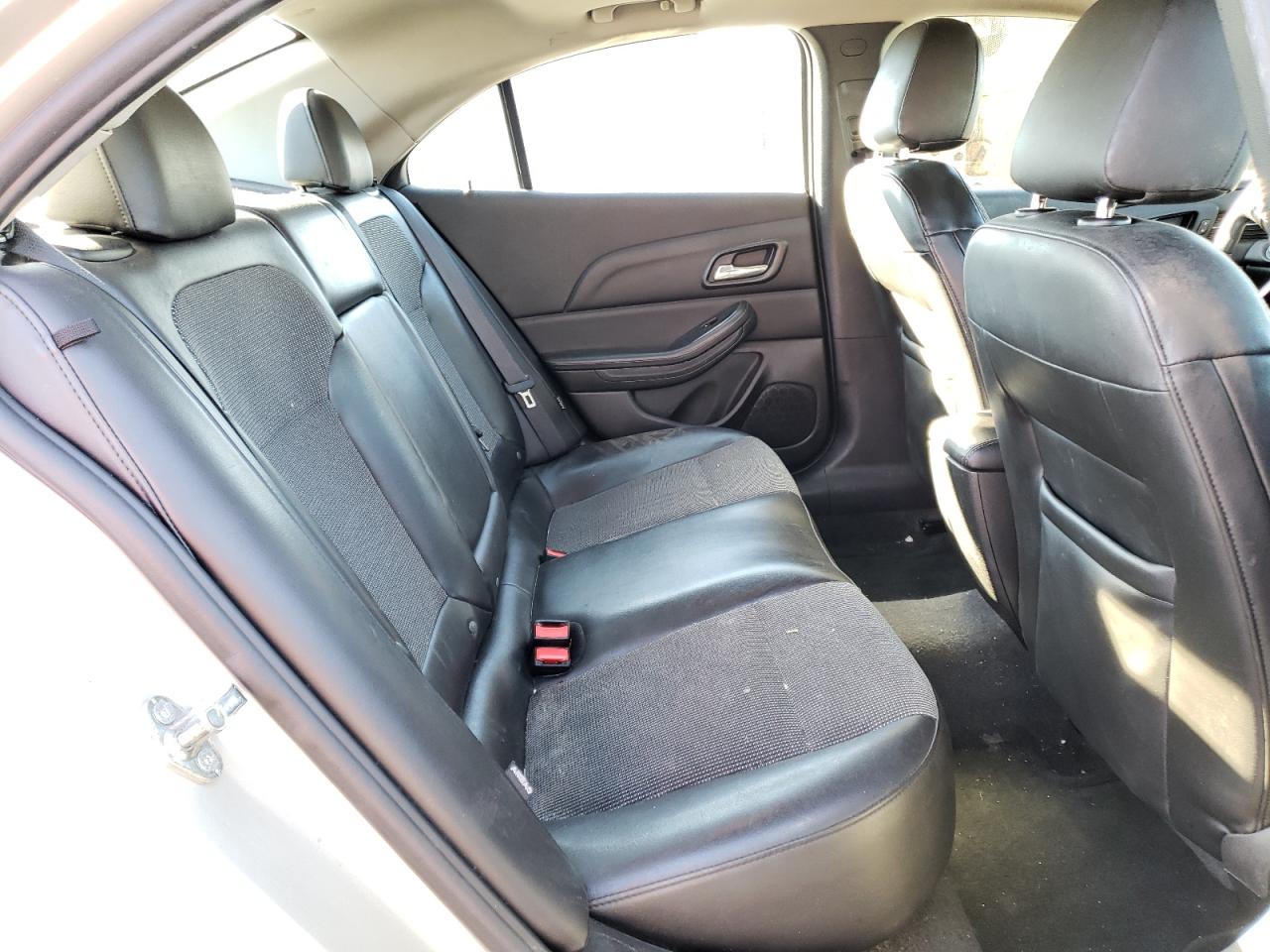 Photo 6 from auction – 2016 CHEVROLET MALIBU LIM with VIN 1G11C5SA4GF161014