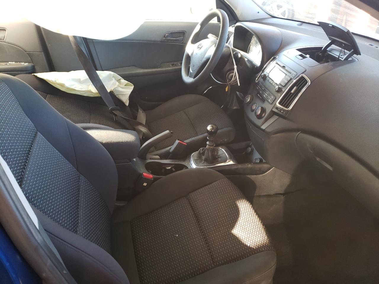 Photo 5 from auction – 2011 HYUNDAI ELANTRA TO with VIN KMHDB8AEXBU102899