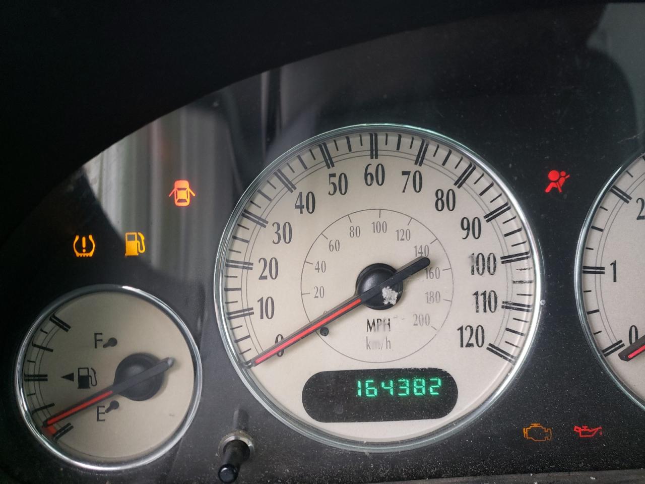 Photo 8 from auction – 2004 CHRYSLER TOWN & COU with VIN 2C8GT64L54R546218