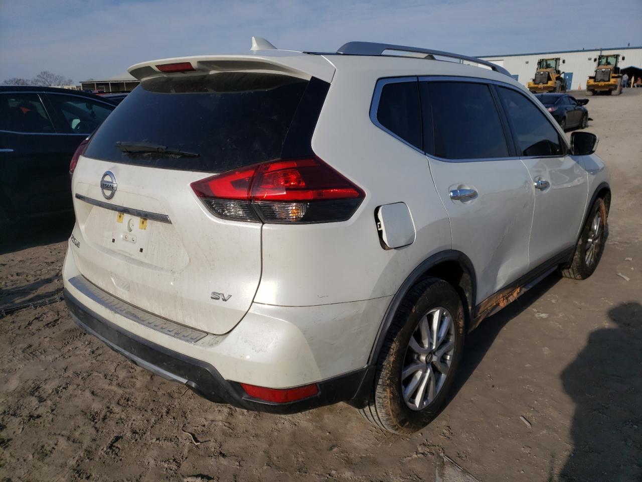 Photo 4 from auction – 2017 NISSAN ROGUE S with VIN KNMAT2MTXHP591730
