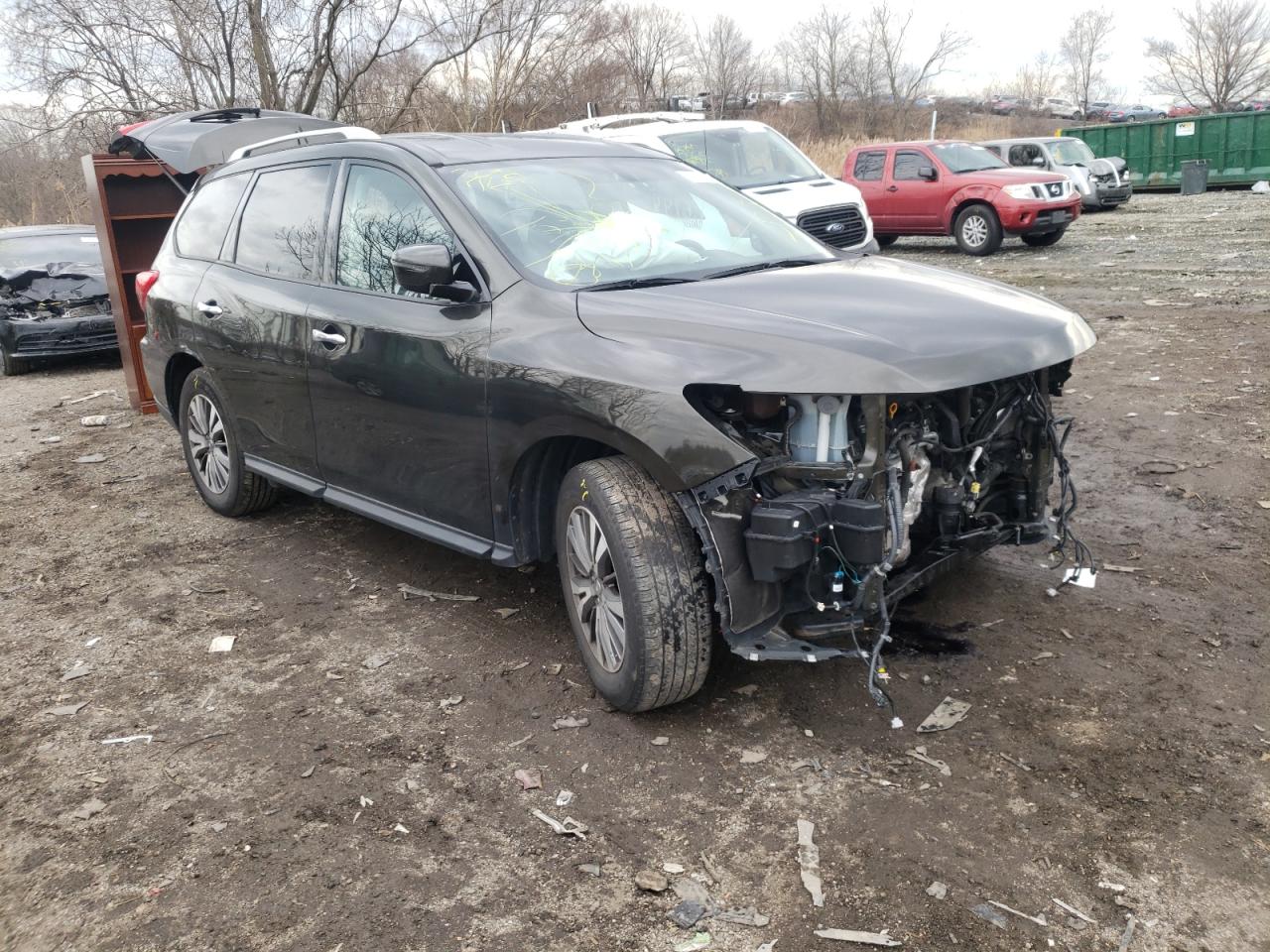 NISSAN PATHFINDER 2017 with VIN 5N1DR2MM4HC625457 - Photo from auction