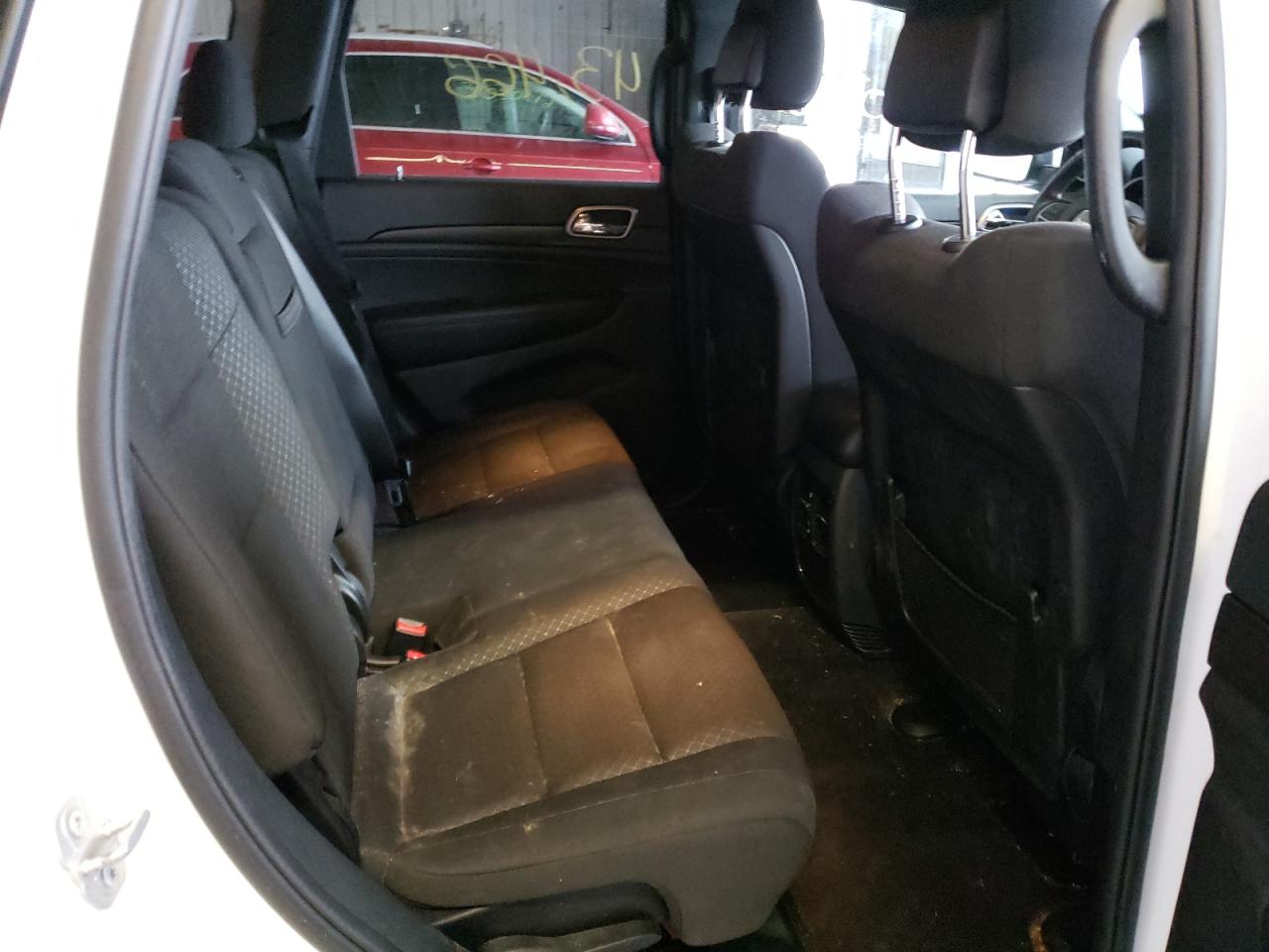 Photo 6 from auction – 2018 JEEP GRAND CHER with VIN 1C4RJFAG4JC156643