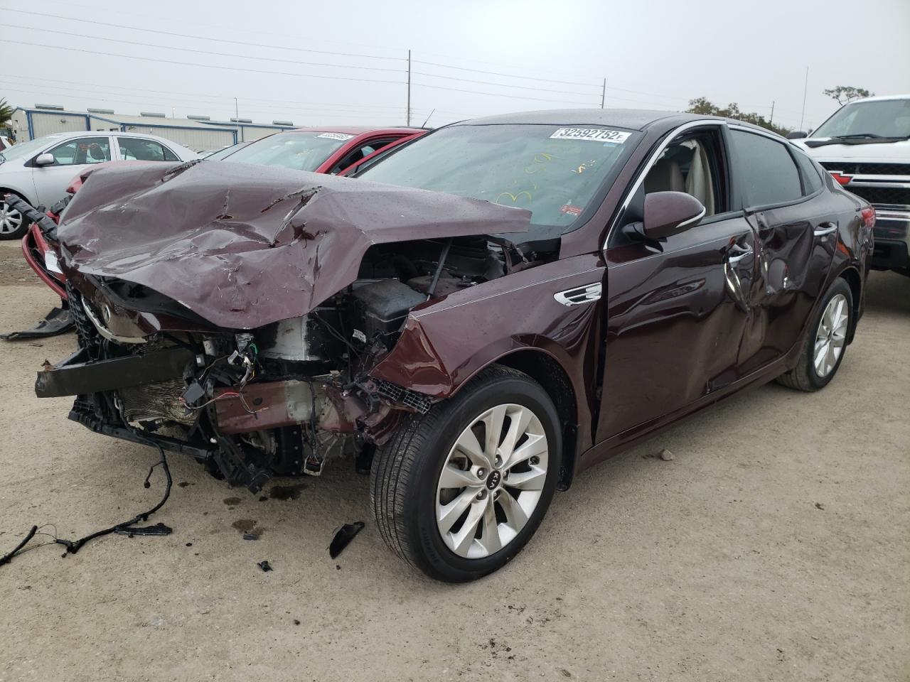 Photo 2 from auction – 2018 KIA OPTIMA LX with VIN 5XXGT4L39JG262358