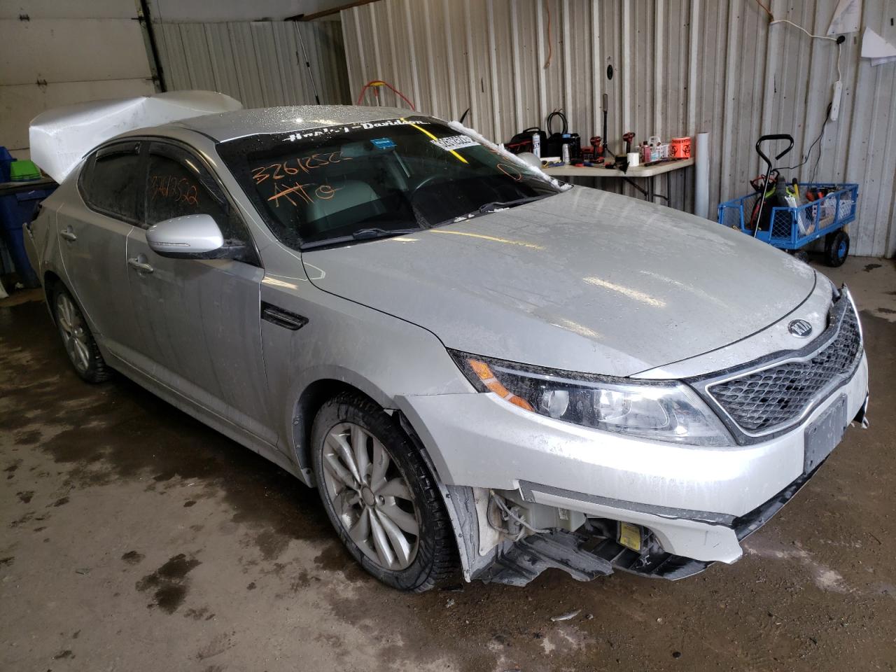 KIA OPTIMA EX 2014 with VIN 5XXGN4A7XEG302842 - Photo from auction