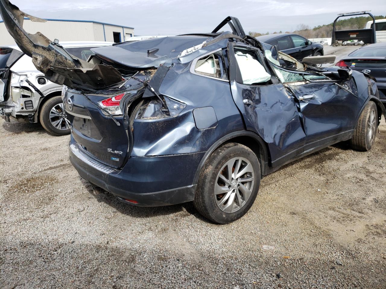 Photo 4 from auction – 2014 NISSAN ROGUE S with VIN 5N1AT2MV0EC820013