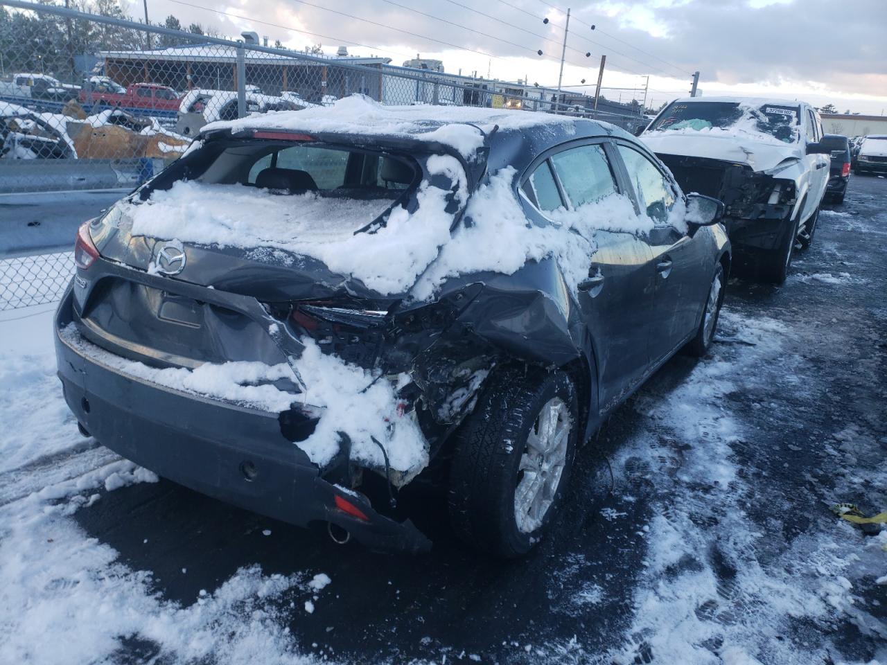 Photo 4 from auction – 2015 MAZDA 3 GRAND TO with VIN 3MZBM1M70FM180853
