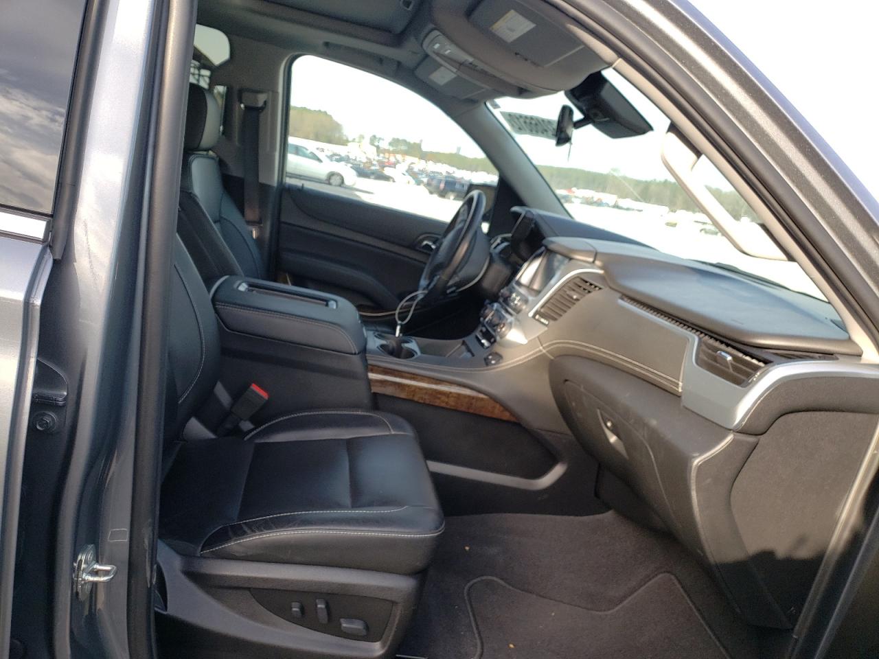 Photo 5 from auction – 2020 CHEVROLET SUBURBAN C with VIN 1GNSCHKC4LR188518