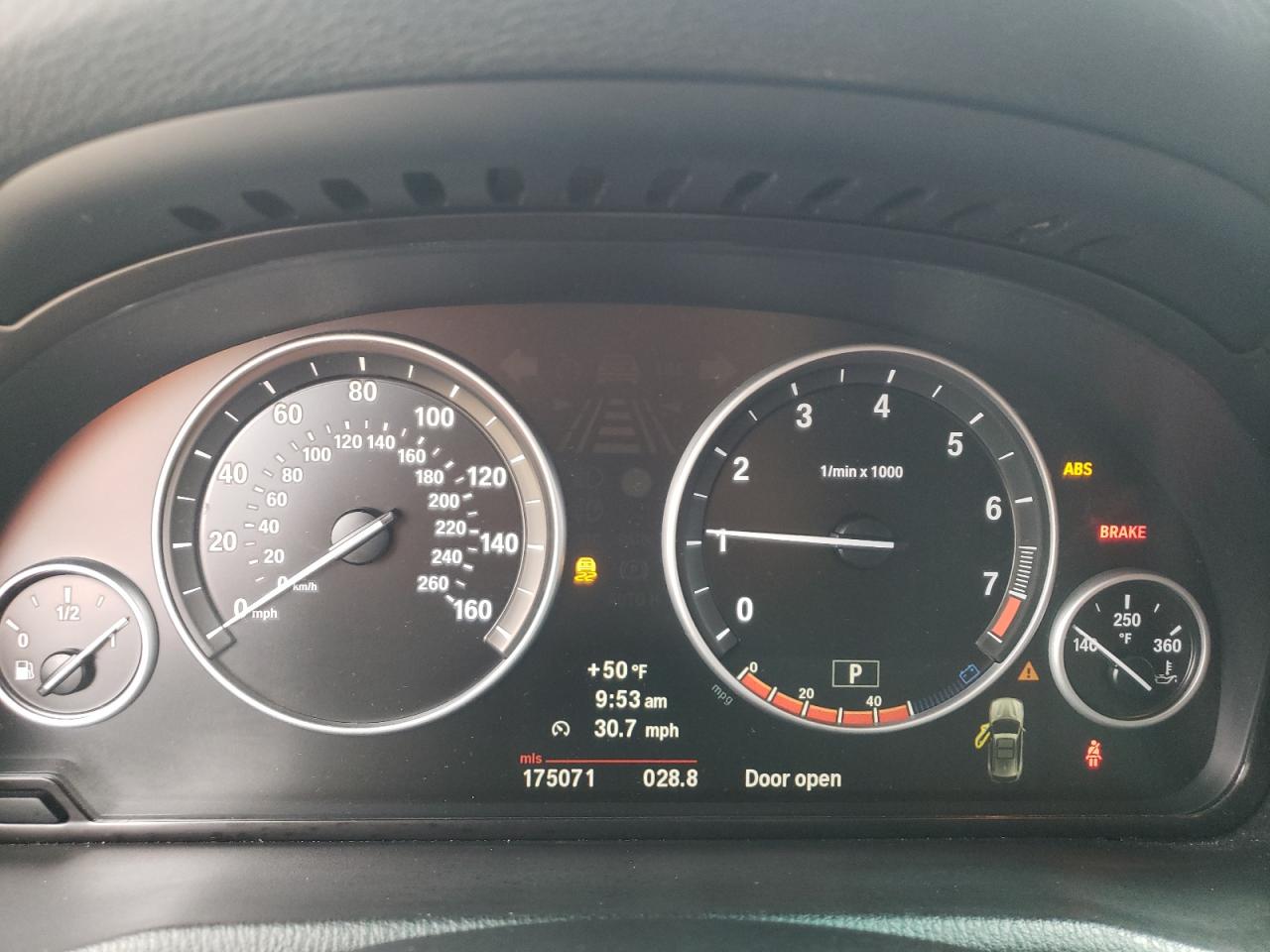 Photo 8 from auction – 2011 BMW X3 XDRIVE2 with VIN 5UXWX5C5XBL711232