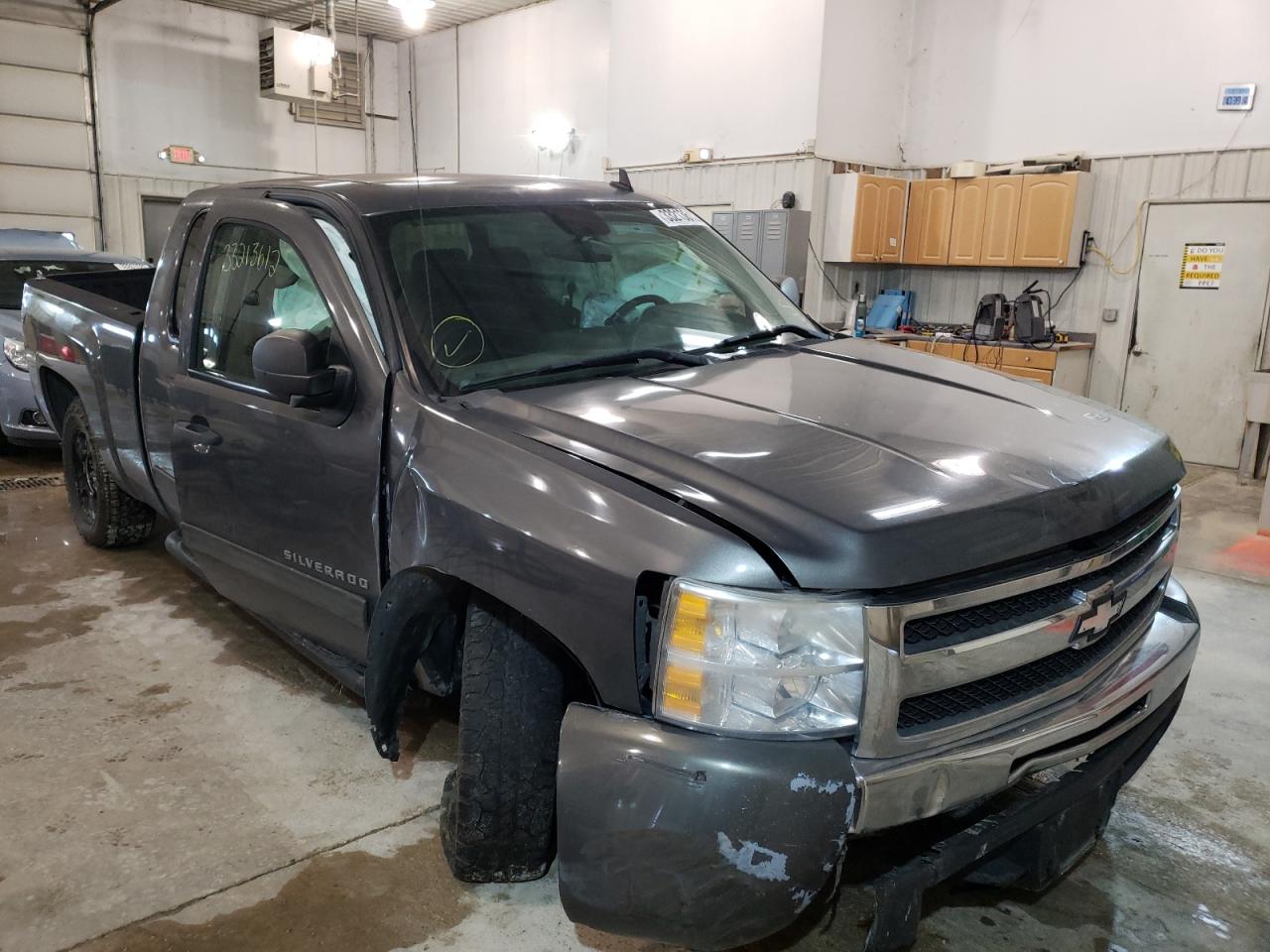 CHEVROLET SILVERADO 2011 with VIN 1GCRCSEAXBZ397033 - Photo from auction