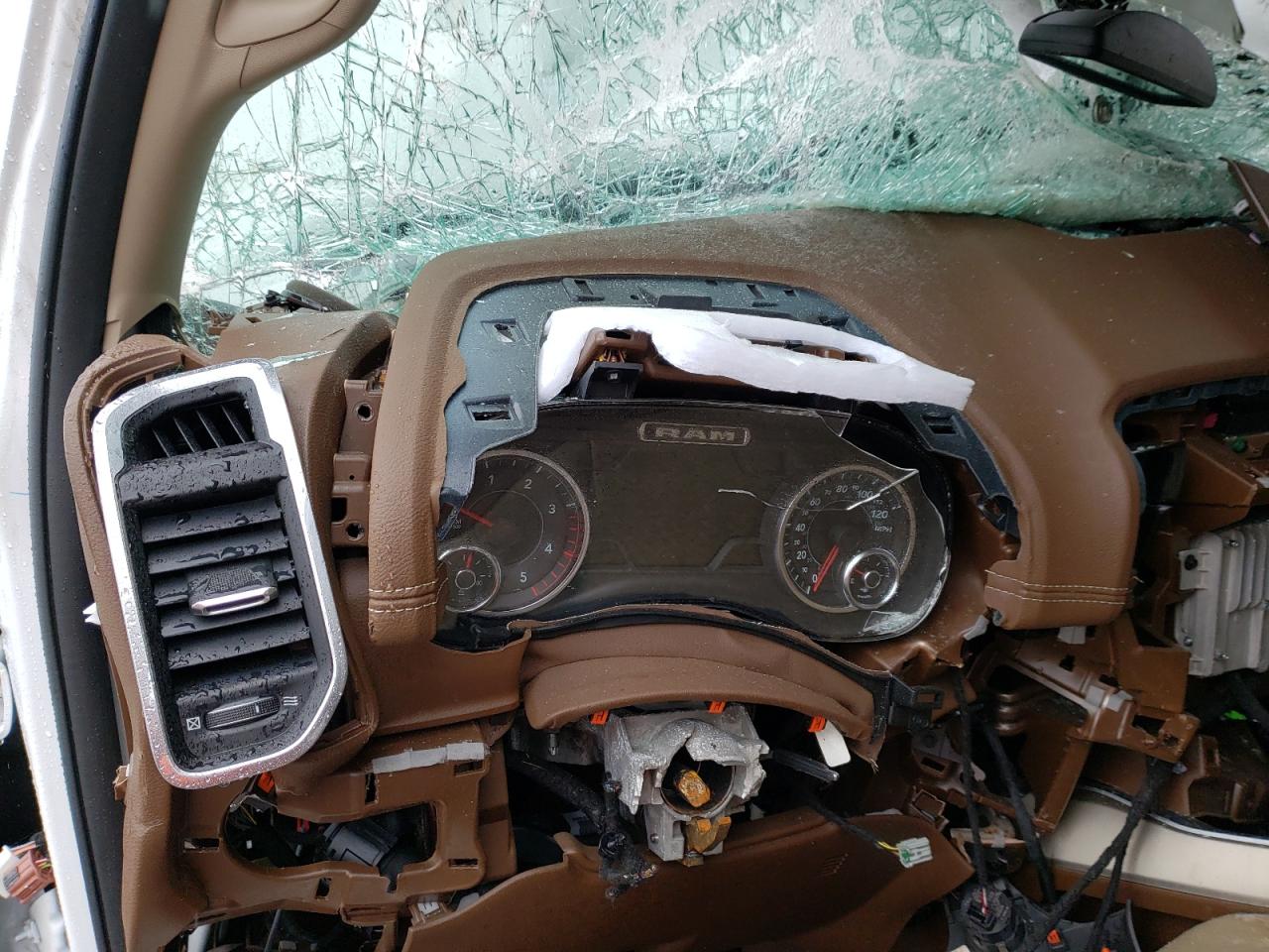 Photo 8 from auction – 2021 RAM 3500 LARAM with VIN 3C63RRJL5MG529355