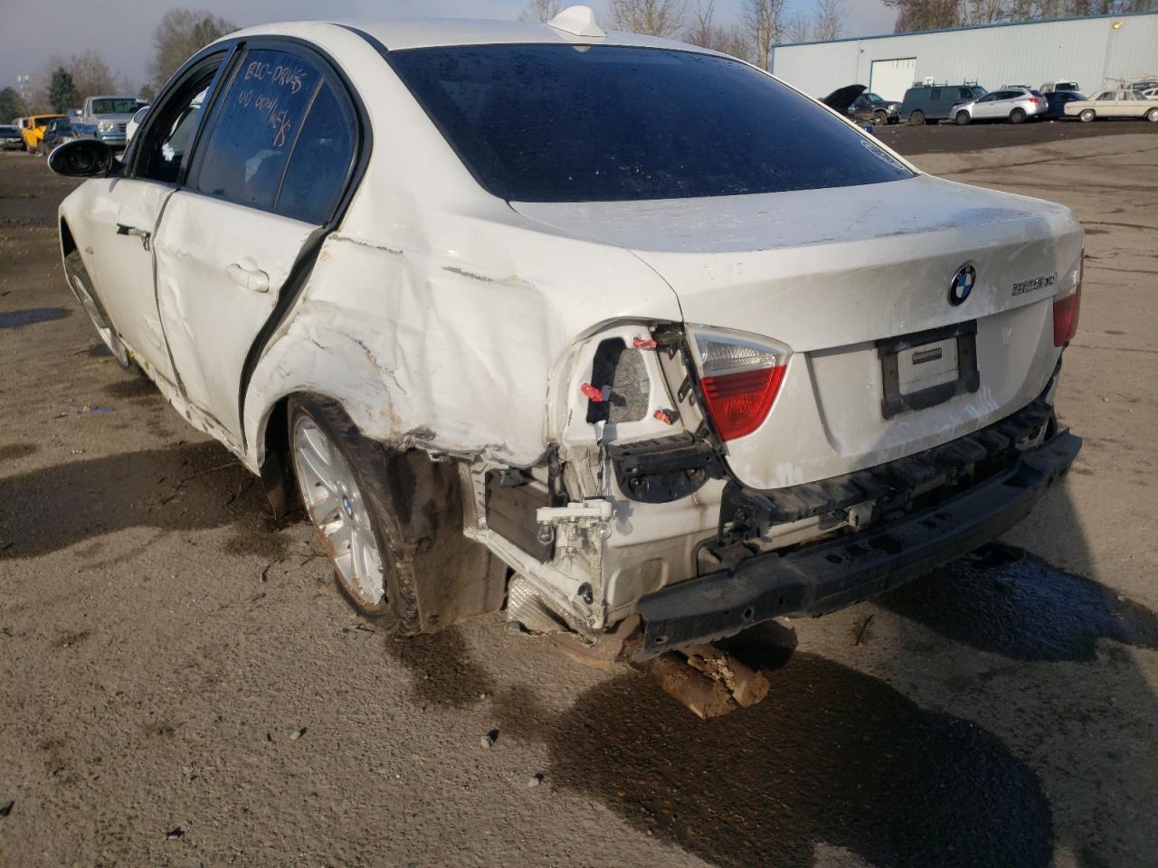 Photo 3 from auction – 2007 BMW 328 XI with VIN WBAVC93597KZ70398