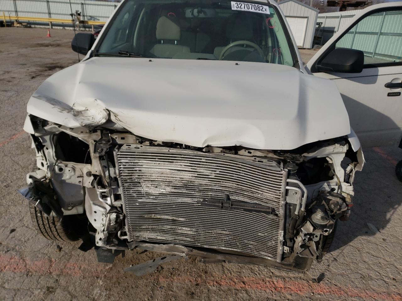 Photo 7 from auction – 2011 FORD ESCAPE XLT with VIN 1FMCU0DG7BKA33895
