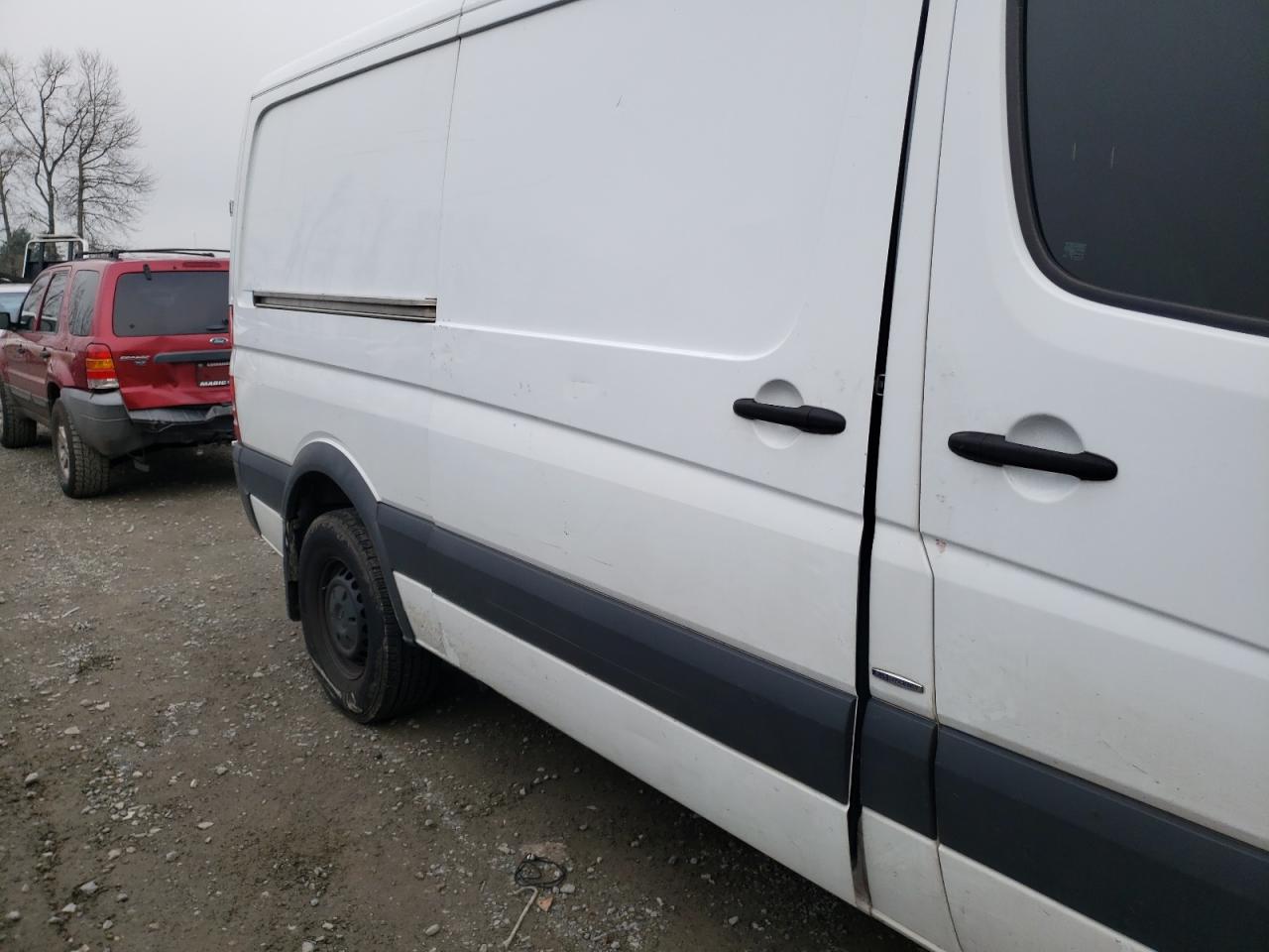 Photo 9 from auction – 2016 MERCEDES-BENZ SPRINTER 2 with VIN WD3PE7DD8GP319065