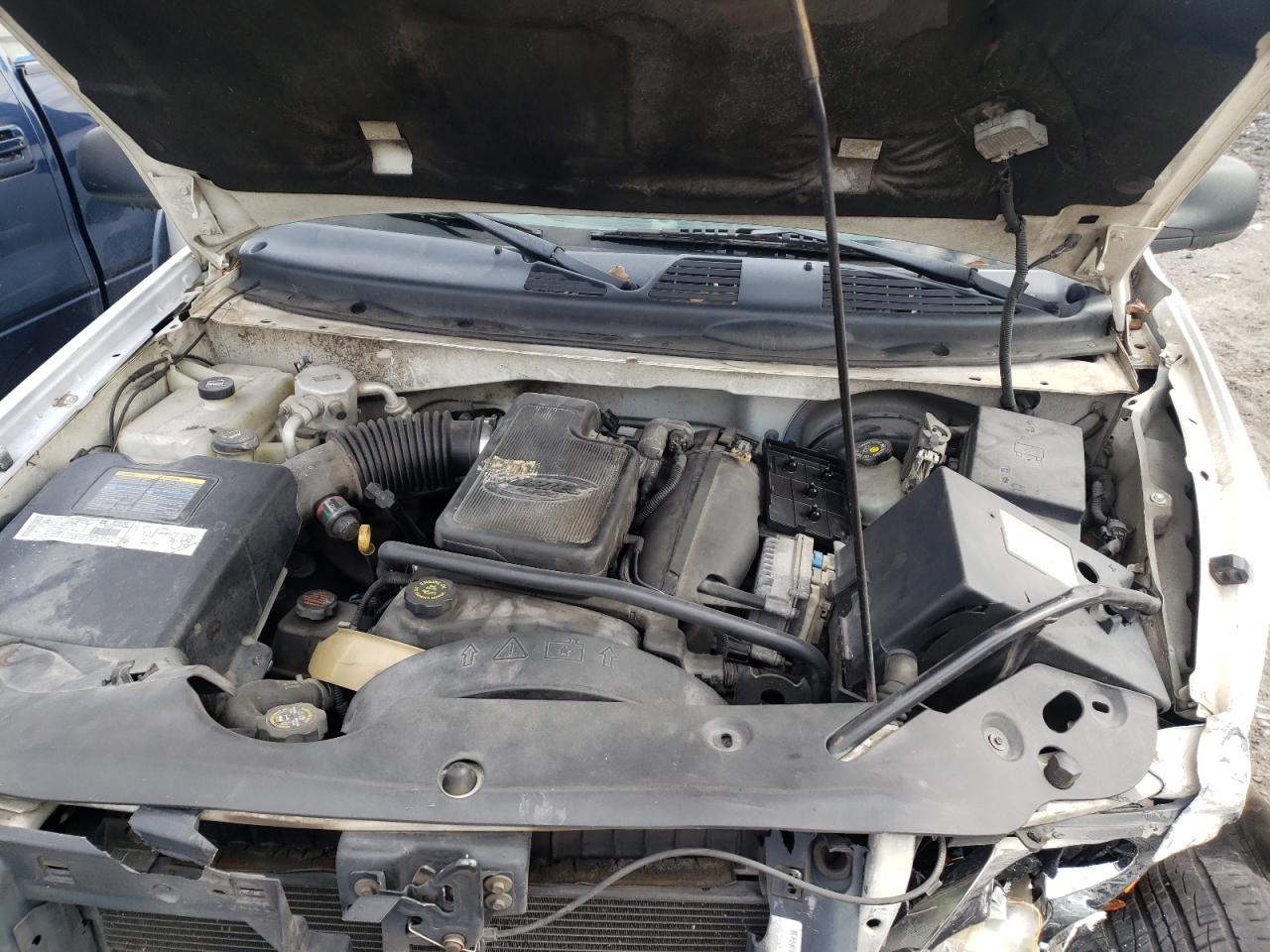 Photo 7 from auction – 2002 GMC ENVOY with VIN 1GKDS13S122242449