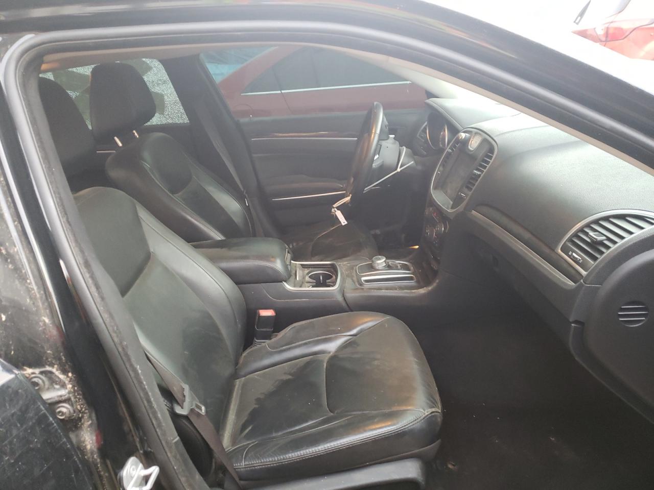 Photo 5 from auction – 2015 CHRYSLER 300 LIMITE with VIN 2C3CCAAGXFH769331