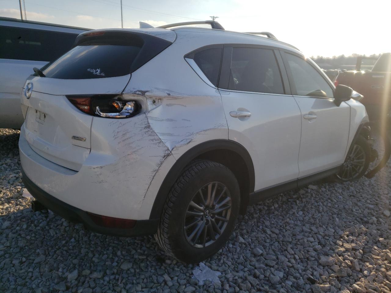 Photo 4 from auction – 2017 MAZDA CX-5 SPORT with VIN JM3KFBBL8H0116544