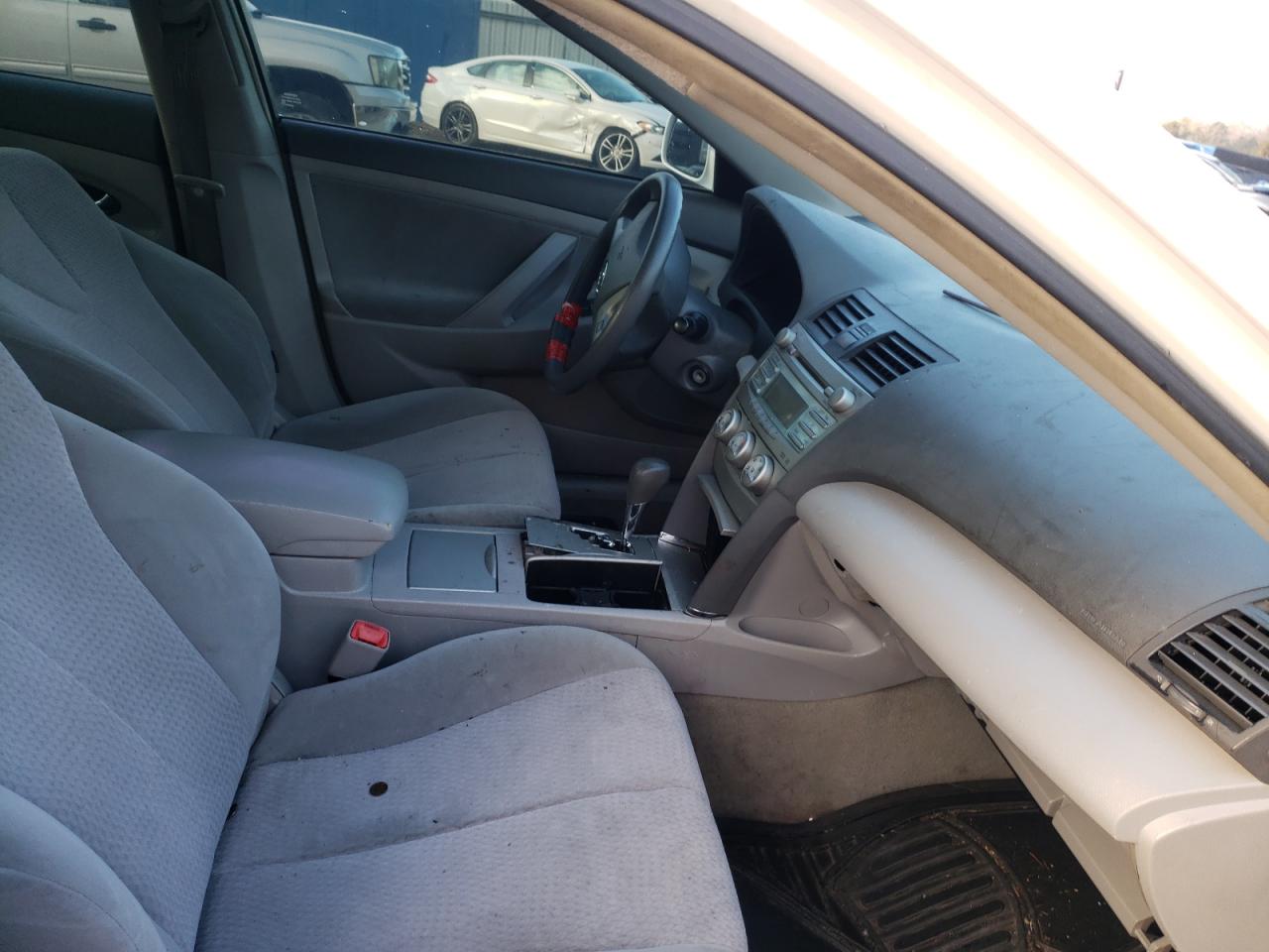 Photo 5 from auction – 2010 TOYOTA CAMRY BASE with VIN 4T4BF3EK0AR035667