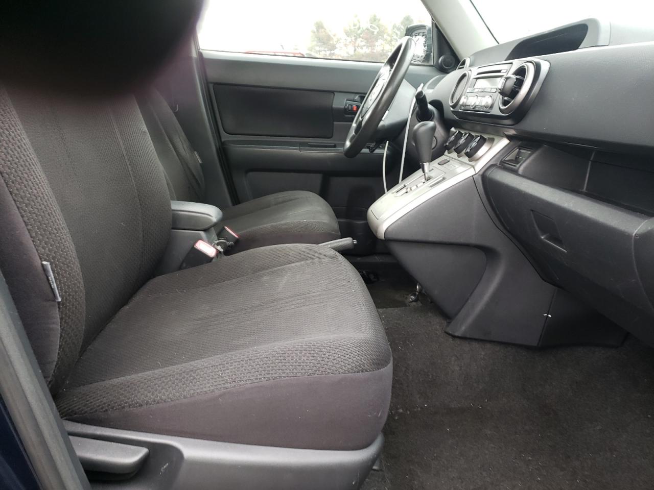 Photo 5 from auction – 2008 TOYOTA SCION XB with VIN JTLKE50E081038552