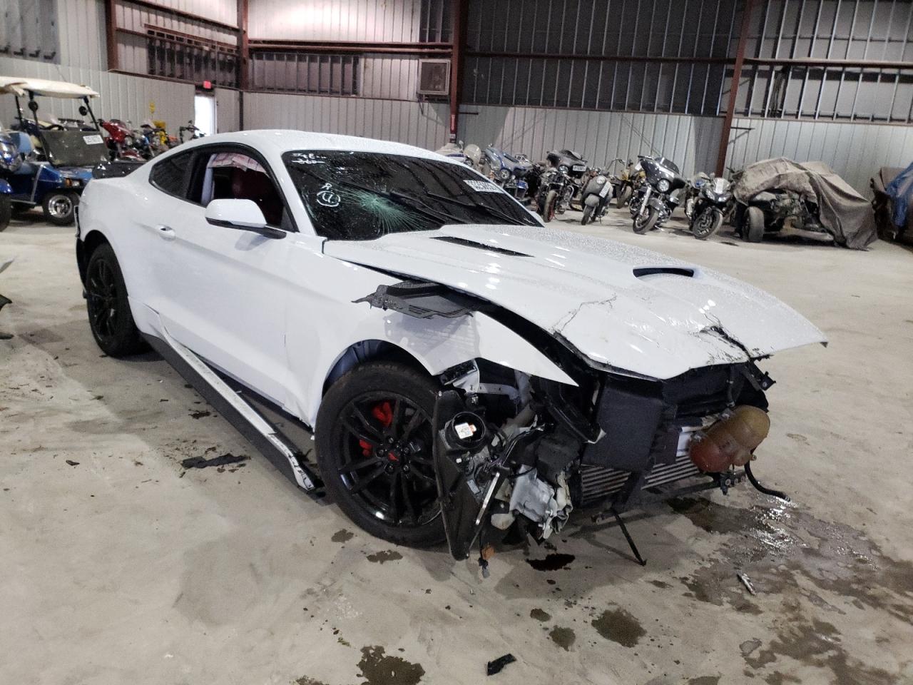 FORD MUSTANG 2015 with VIN 1FA6P8TH1F5380621 - Photo from auction
