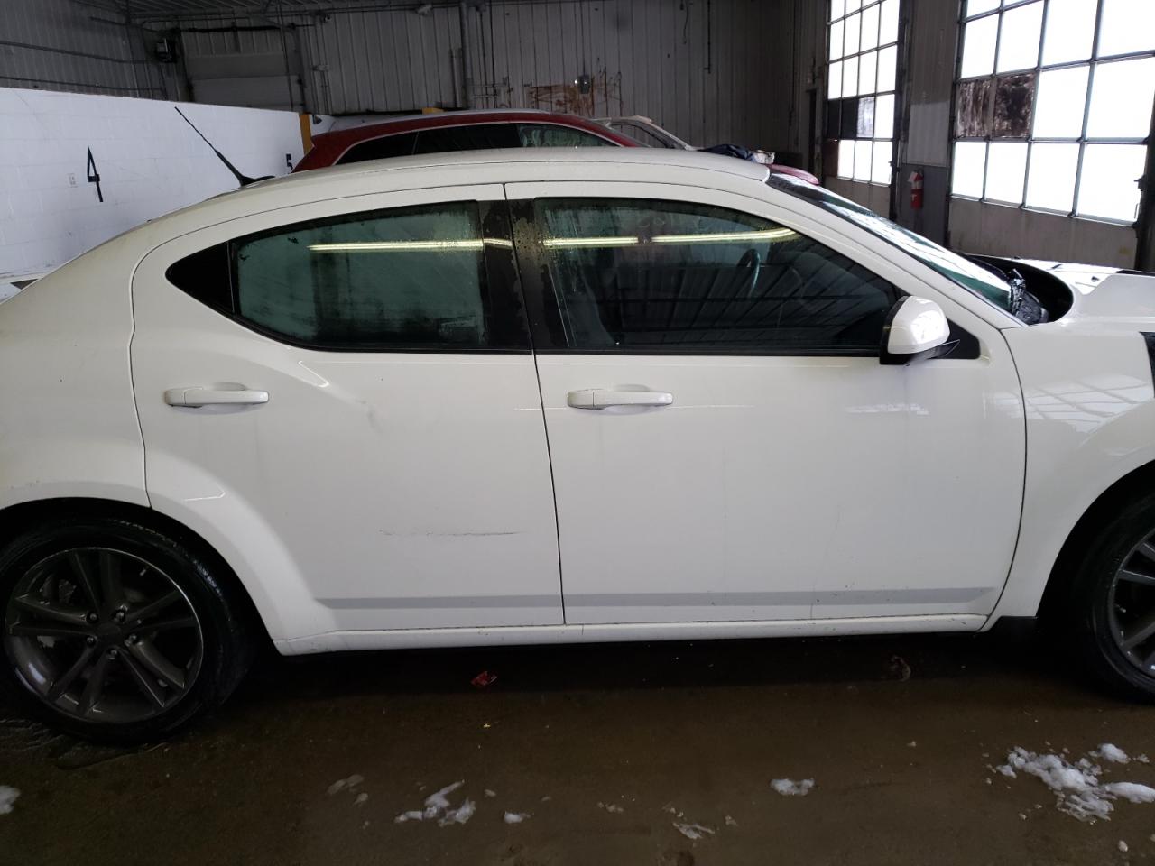 Photo 9 from auction – 2011 DODGE AVENGER MA with VIN 1B3BD1FG3BN523205