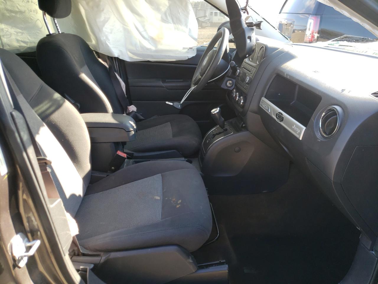 Photo 5 from auction – 2016 JEEP COMPASS SP with VIN 1C4NJCBA6GD612118