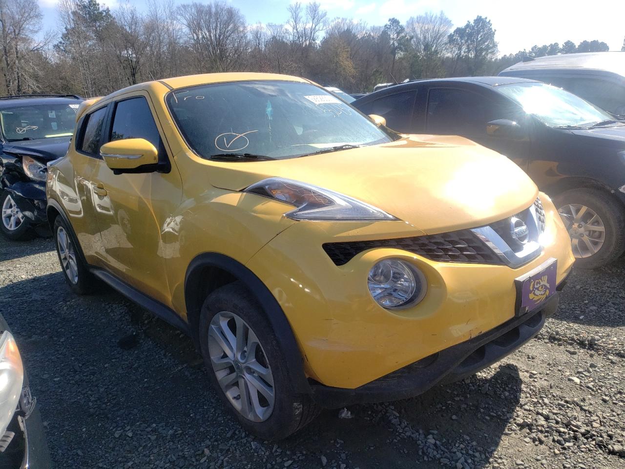 NISSAN JUKE S 2015 with VIN JN8AF5MV6FT552135 - Photo from auction