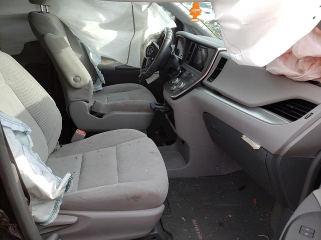 Photo 5 from auction – 2017 TOYOTA SIENNA with VIN 5TDZZ3DC5HS853005