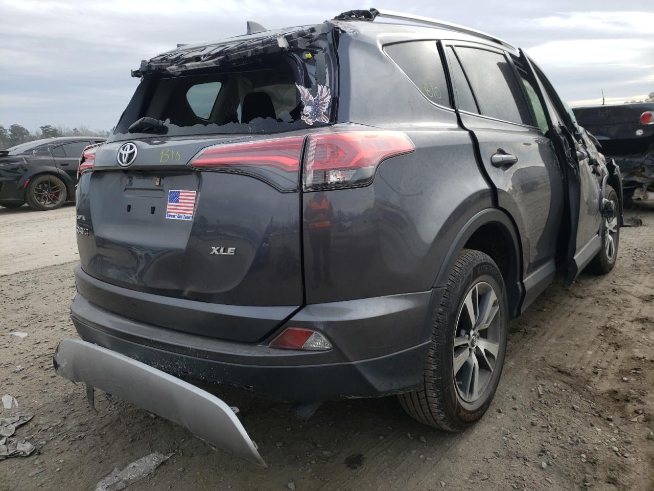Photo 4 from auction – 2018 TOYOTA RAV4 ADVEN with VIN JTMWFREV0JD124538