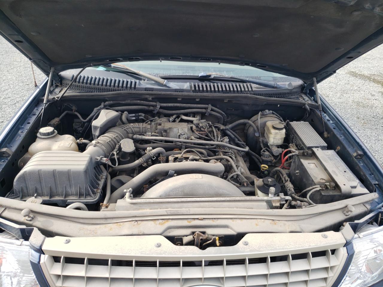 Photo 7 from auction – 2004 FORD EXPLORER E with VIN 1FMDU74W54UB70099