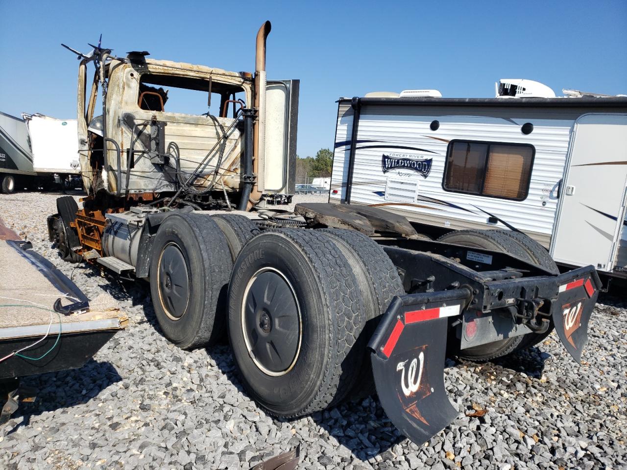 Photo 3 from auction – 2014 INTERNATIONAL PROSTAR with VIN 3HSDJAPR4EN791910