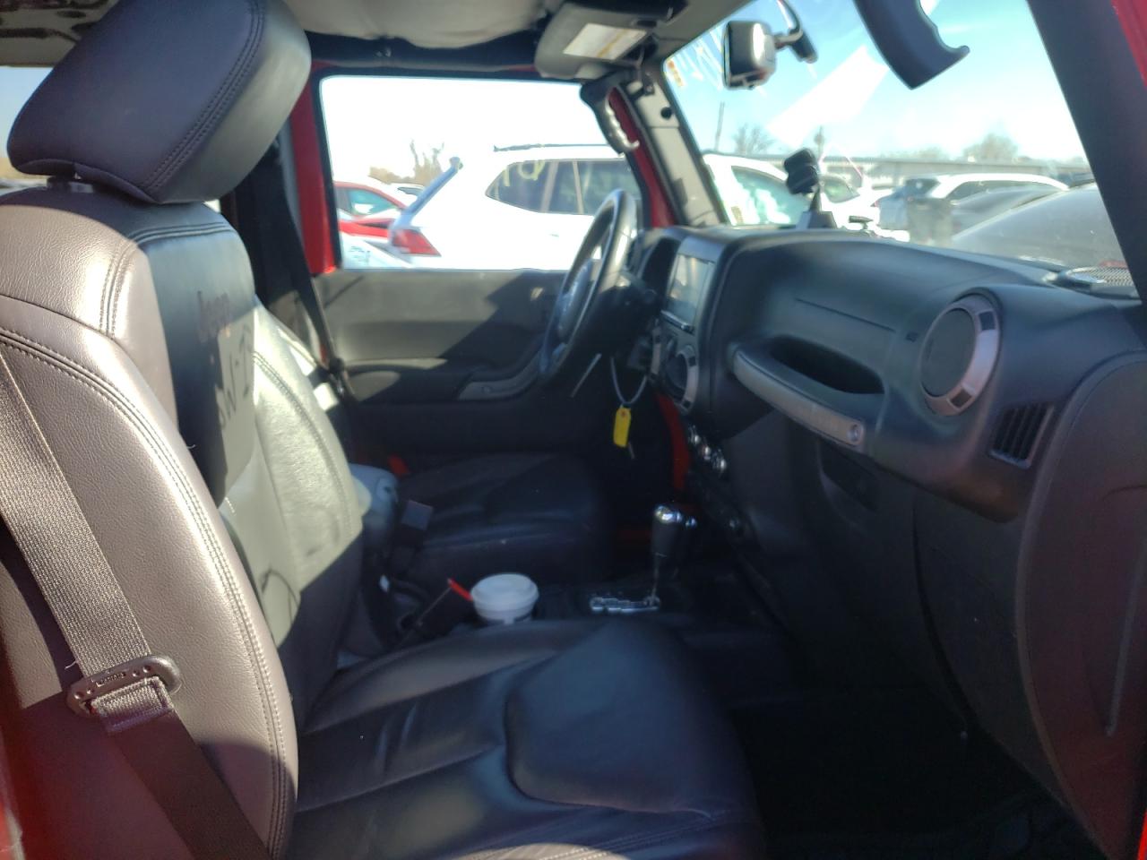 Photo 5 from auction – 2015 JEEP WRANGLER U with VIN 1C4BJWDG3FL550526