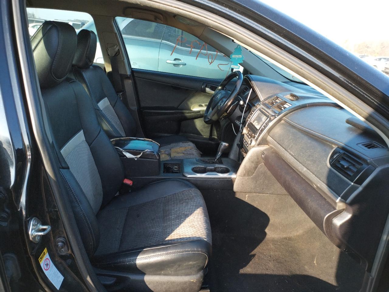 Photo 5 from auction – 2014 TOYOTA CAMRY L with VIN 4T1BF1FK6EU843279