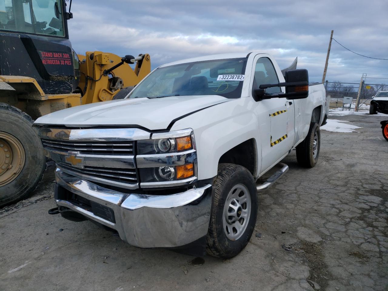 Photo 2 from auction – 2017 CHEVROLET SILVERADO with VIN 1GC0KYEG0HZ205291