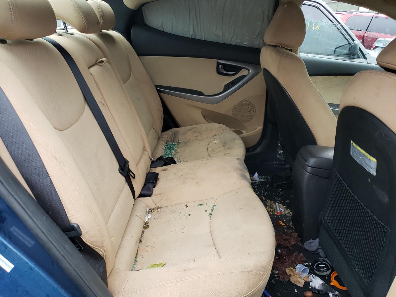Photo 6 from auction – 2013 HYUNDAI ELANTRA GL with VIN KMHDH4AE9DU952467