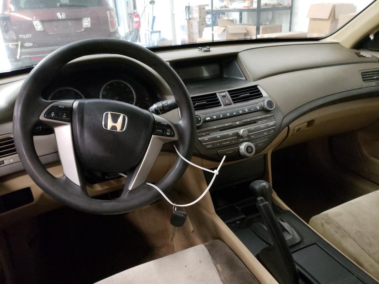 Photo 9 from auction – 2010 HONDA ACCORD LXP with VIN 1HGCP2F44AA084769