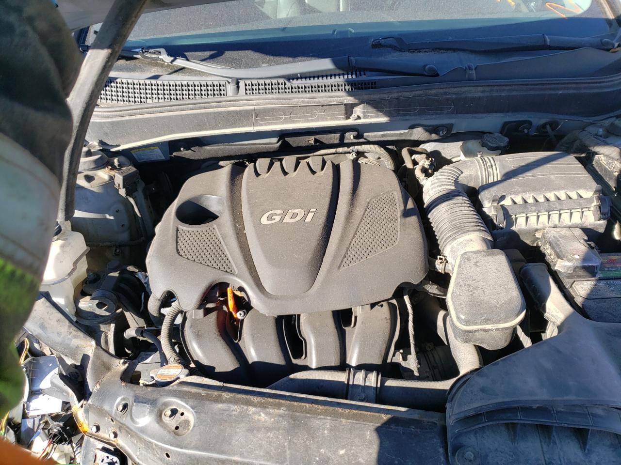 Photo 7 from auction – 2012 HYUNDAI SONATA SE with VIN 5NPEC4AC7CH350519