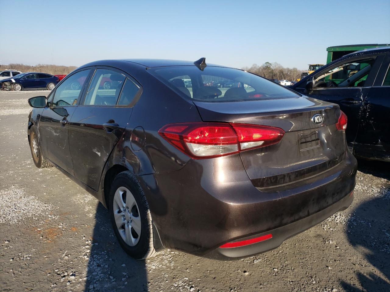 Photo 3 from auction – 2018 KIA FORTE LX with VIN 3KPFK4A76JE190063